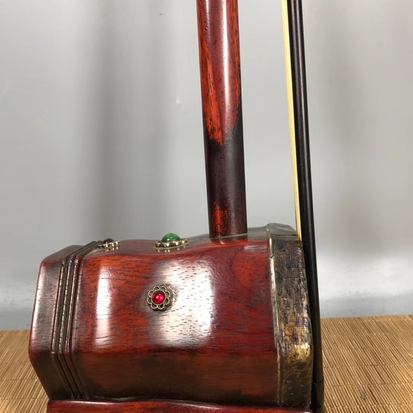 古代乐器老红木二胡,做工精细包浆醇厚音质优美乐感极