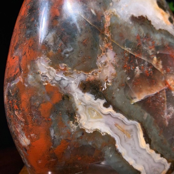 非洲鸡血玉天然原石打磨带座高2112.