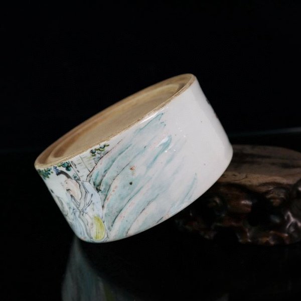 浅绛彩人物图纹砚台一对高6.5宽14.