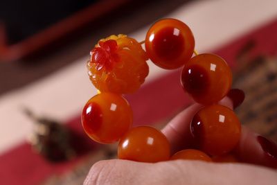 特价收藏级霸气款稀有物件原红鸟头圆珠手链搭