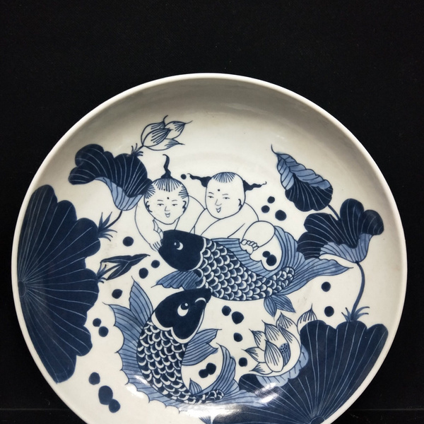 青花连年有余纹盘尺寸如图