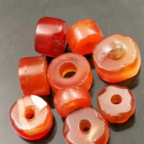 九颗西周玛瑙珠单珠直径0.720.92