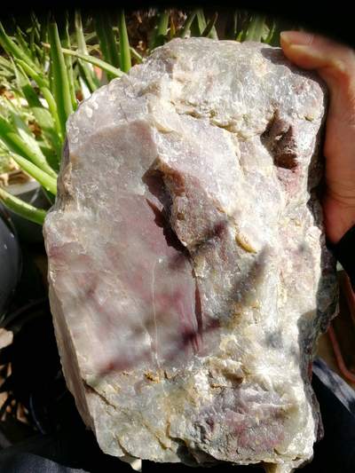 天然桂林鸡血玉原矿石,料子,摆件又名桂林鸡血石,较