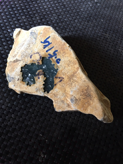 危地马拉翡翠原石,挂件料重500克