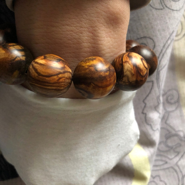 贡木虎皮纹自然香气佩戴非常漂亮