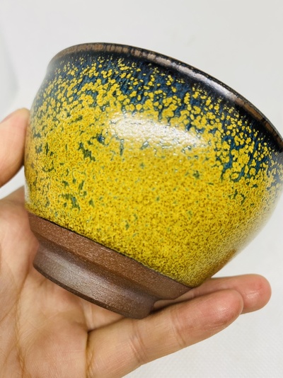 花月夜建盏主人杯,斑纹分布均匀,花色怡人,自然清爽