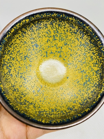 花月夜建盏主人杯,斑纹分布均匀,花色怡人,自然清爽