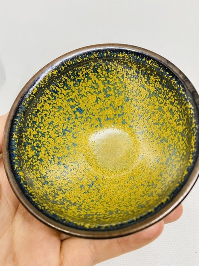 花月夜建盏主人杯,斑纹分布均匀,花色怡人,自然清爽