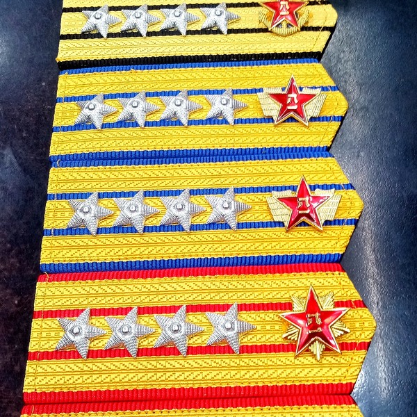 87海陆空大校硬肩板银星星军迷收藏品品海陆空老