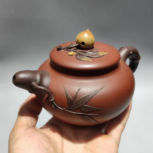 宜兴紫砂壶汪寅仙制老红泥砂寿桃树桩壶容量4