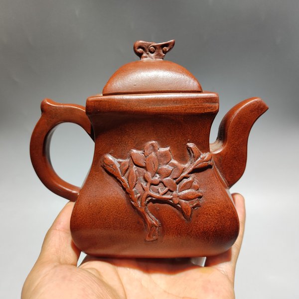 宜兴紫砂壶陈仲美制红泥印版壶容量32
