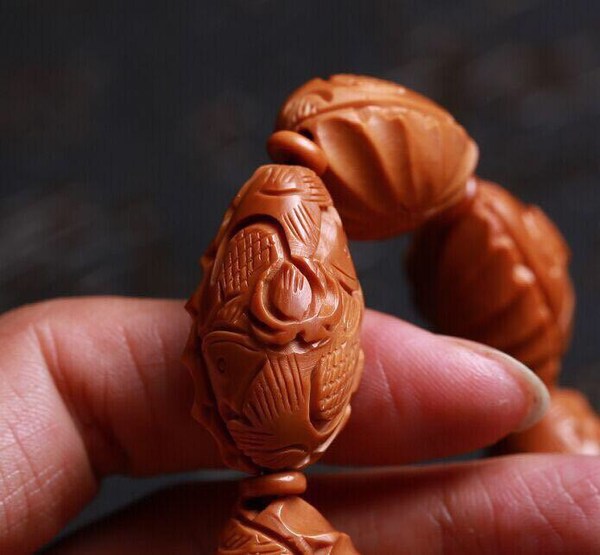 现货超低价秒杀苏工精品橄榄核雕荷叶双鱼年年有