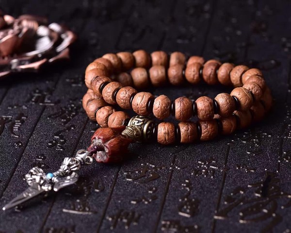 纯天然尼泊尔藏式凤眼菩提子臧式车挂手持两用款黄