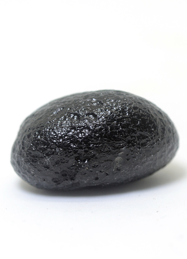 精品微孔墨128g玻璃陨石原石货号12069