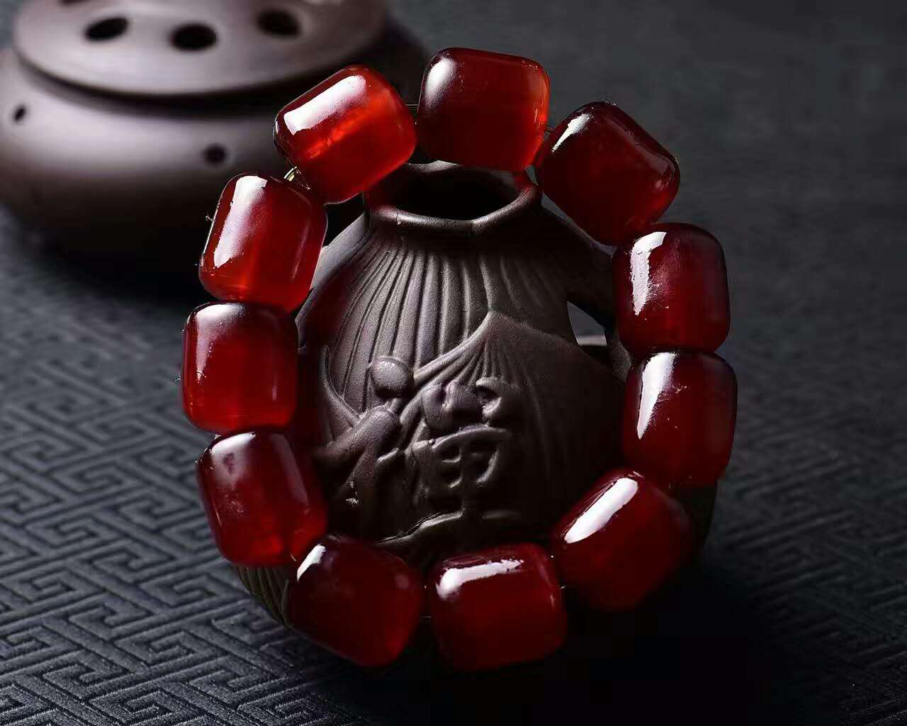 藏羚羊角珠子纹理图片