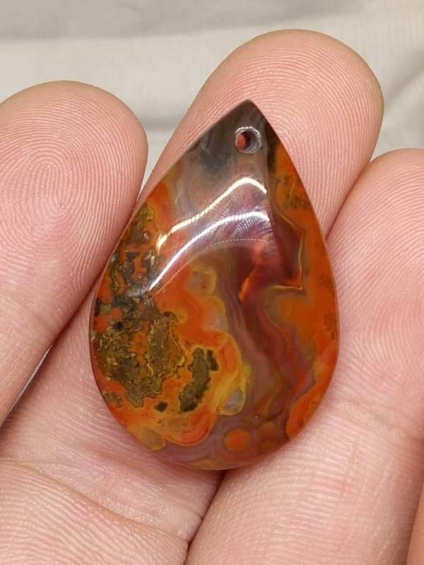 战国红挂坠,宣化战国红玛瑙,无裂,尺寸21*9.