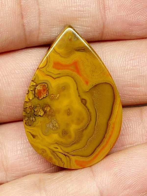 战国红极品大湾料挂坠品相见图无瑕疵收藏级尺