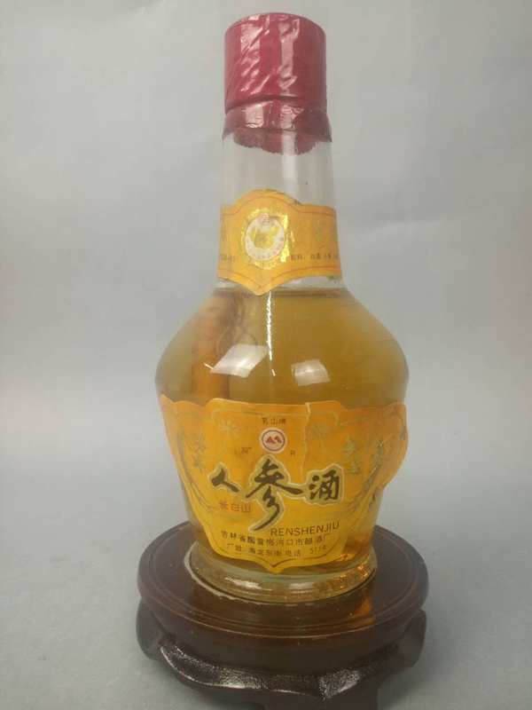 品名:人参酒(90年代)年份:90年代度数: 低度