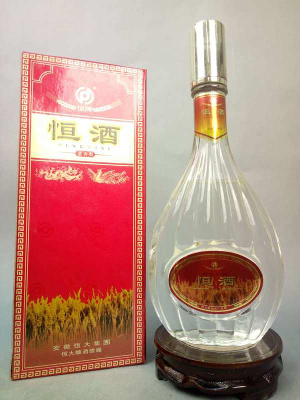 品名:恒酒年份:1997年度数: 48度香型:浓香