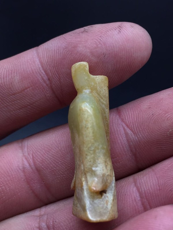 本店早期旧藏汉代和田玉翁仲玉质细腻温润造型独