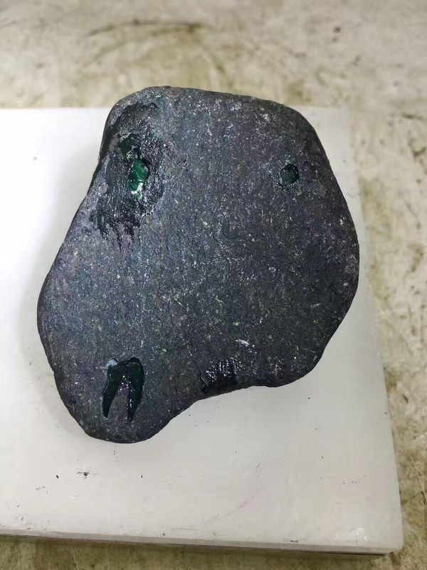 459150克老坑莫湾基开窗色料真假_图片_价格_评级-原石-爱藏网