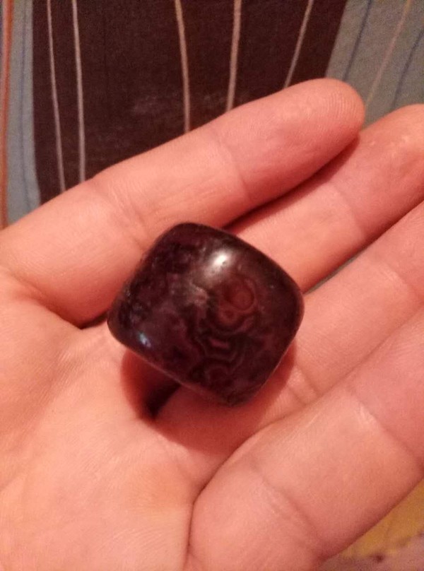 早年收的一枚清代玛瑙珠子包浆美包老请各位看好拍