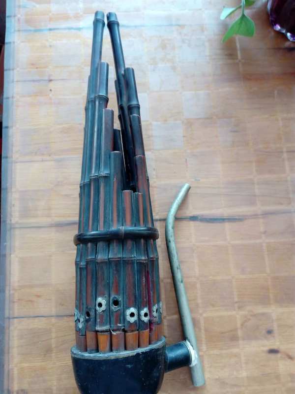 古代老喇嘛用的乐器捧笙品相如图包老