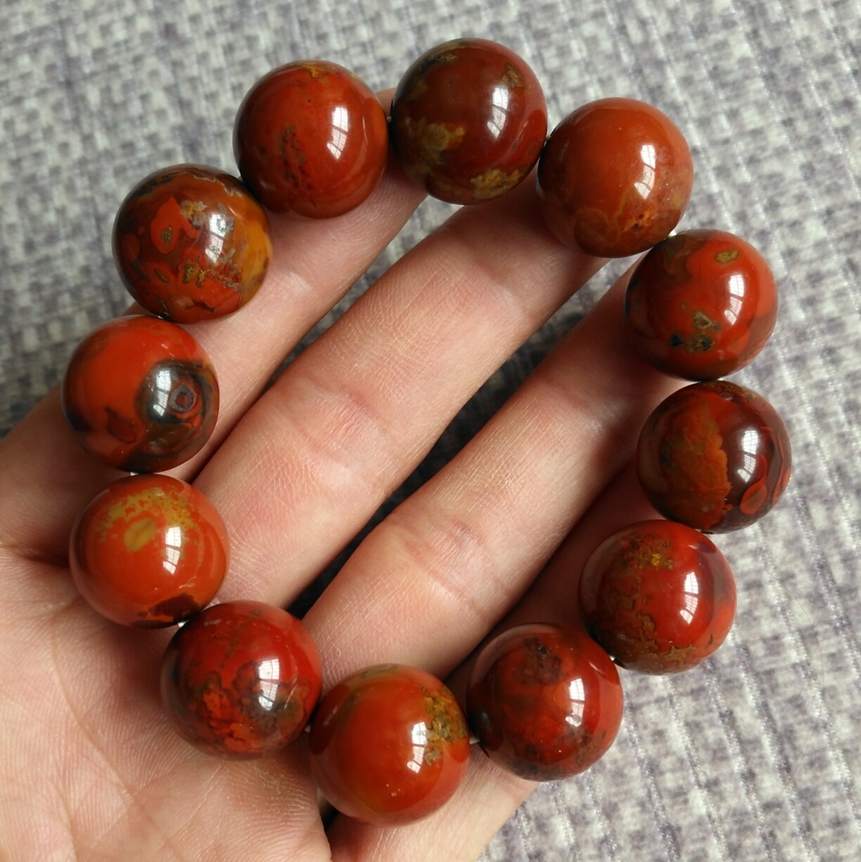 精品宣化战国红玛瑙手串一条
