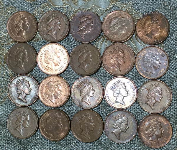 英国女王硬币2便士20枚一拍轻微流通品相多年