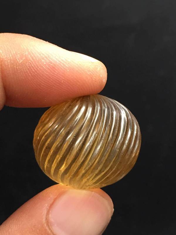 战汉时期水晶螺纹珠工艺精湛造型独特非常难得的宝