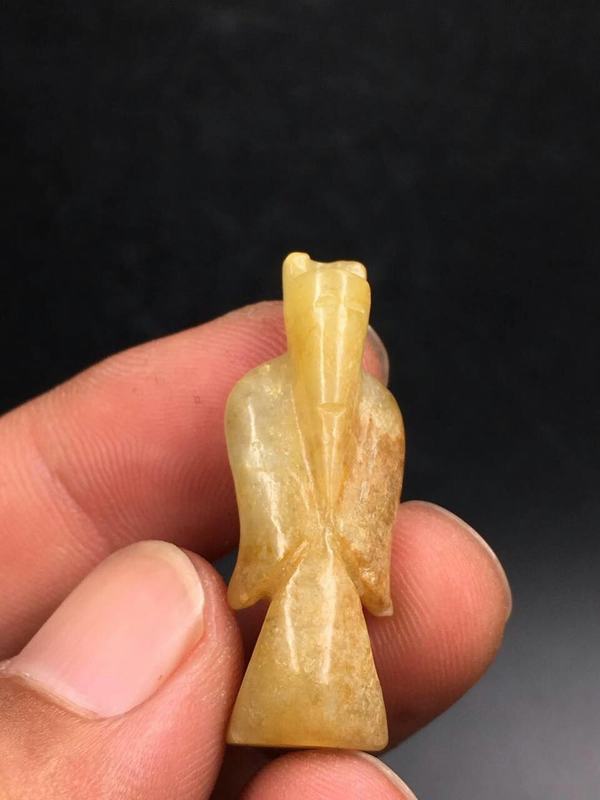 汉代和田玉玉翁仲玉质温润细腻通身受沁