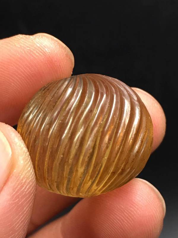 战汉时期水晶螺纹珠工艺精湛造型独特非常难得的宝