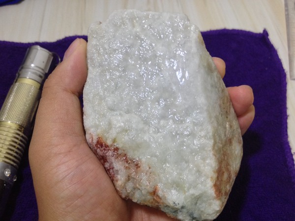 冰糯灯泡木那翡翠原石577克原石如图一手货