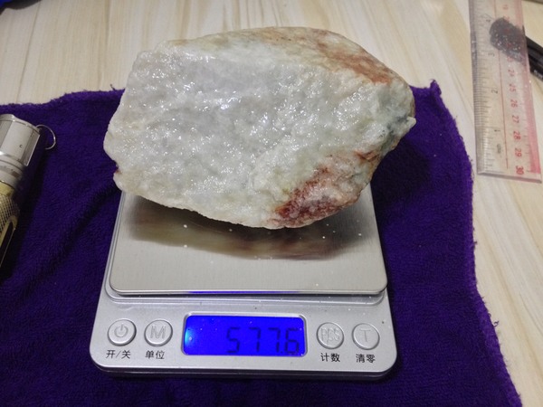 冰糯灯泡木那翡翠原石577克原石如图一手货