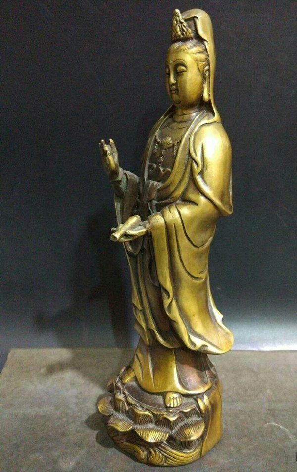 大慈大悲观世音菩萨铜像一尊制作精美工艺浑厚大气