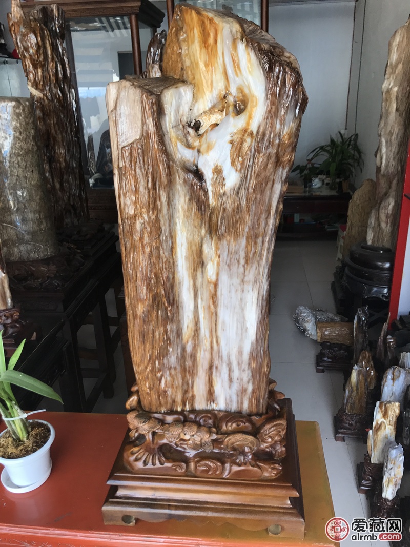 缅甸树化玉摆件,尺寸如图,重2