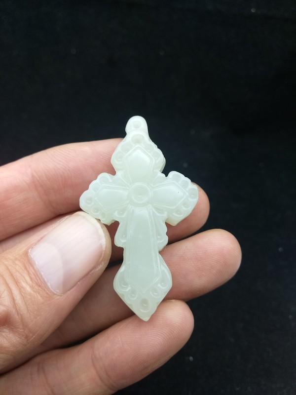 100天然和田青白玉十字架实物拍照