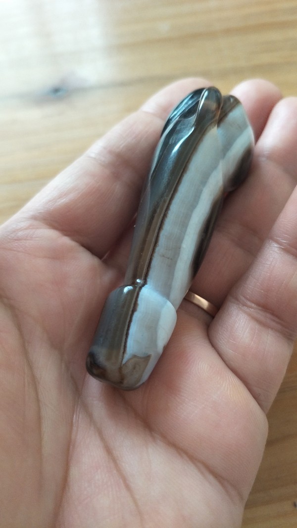 纯天然巴西玛瑙一柱冲天手把件摆件品相如图