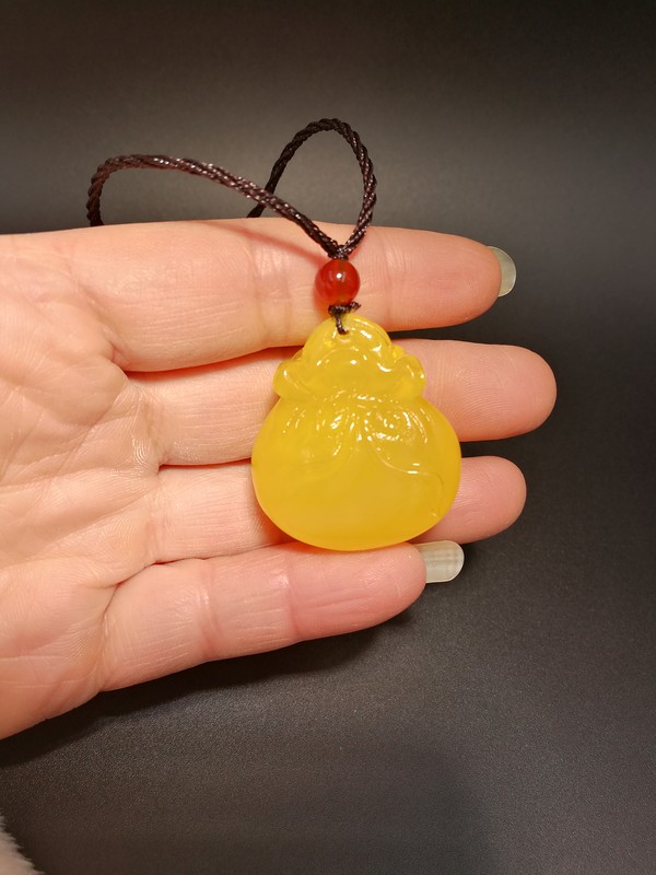 天然玉石波罗的海鸡油黄蜜蜡福袋钱袋子吊坠送精美挂