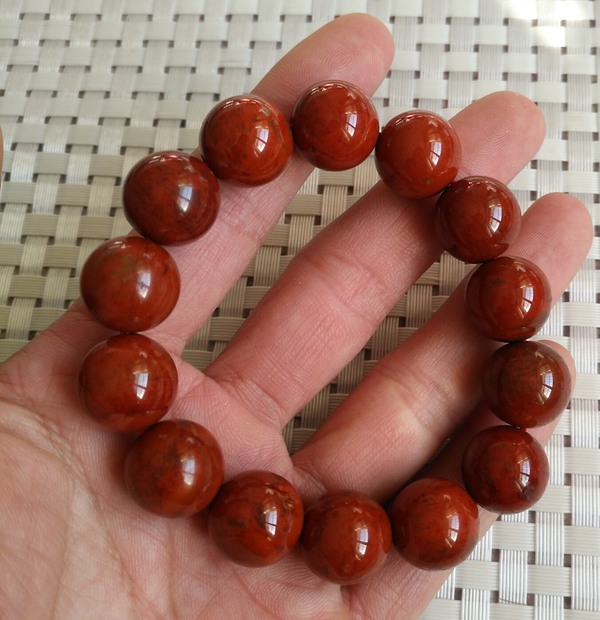 捡漏了,精品战*国*红玛瑙手串一条珠子直径约16m