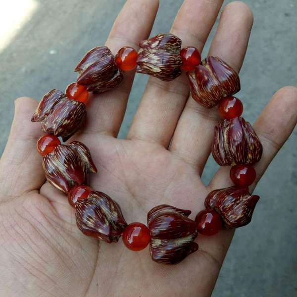 精品滴血莲花菩提手串盘玩滴血莲花能活动筋骨以达到