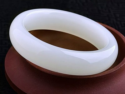 天然玉石阿富汗白玉手镯,内径约62mm,宽约16m