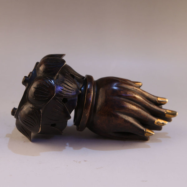 产品名称铜鎏金佛手熏香炉产品规格16x8cm