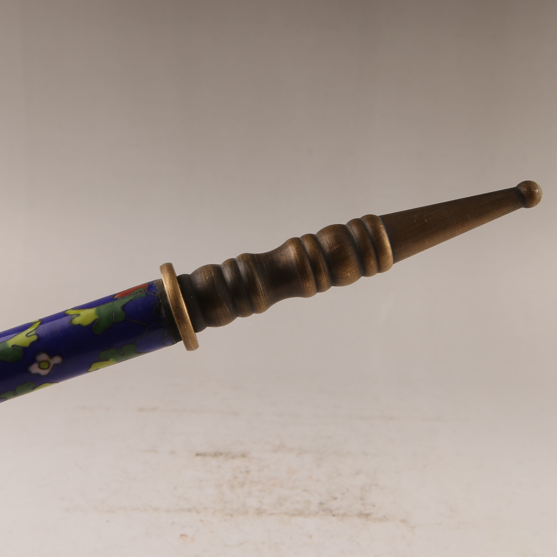 产品名称:黄铜胎掐丝珐琅鸦片枪