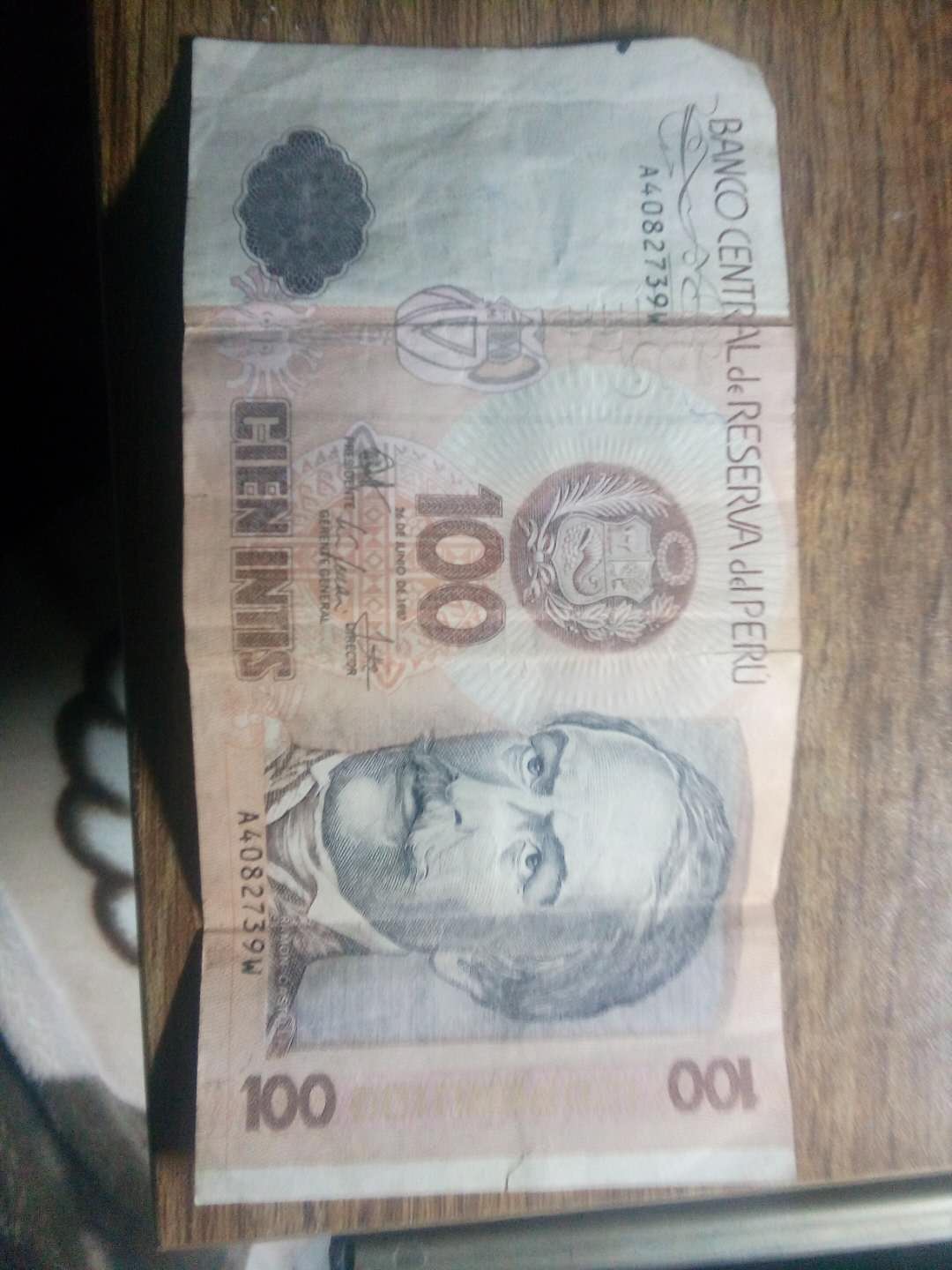 世界货币图片100元图片