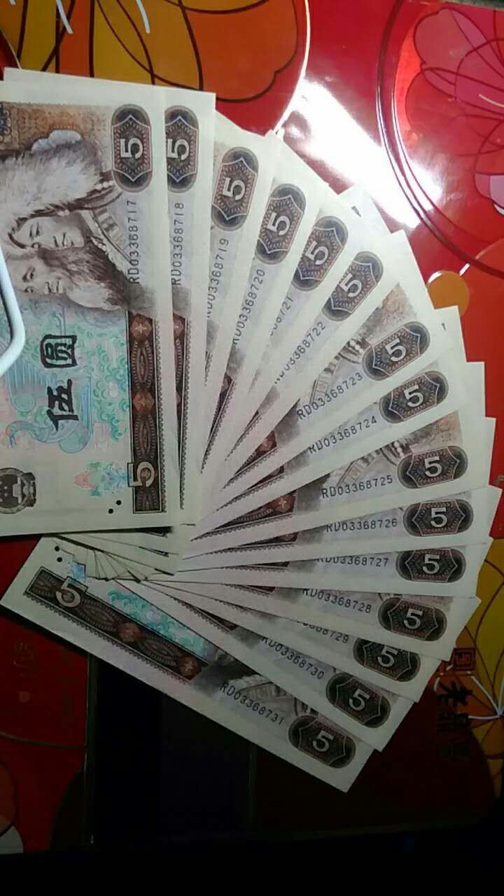 81 分享到: 15张连号,17~31,内含一组标十,rd冠五彩松鹤,冠号可查