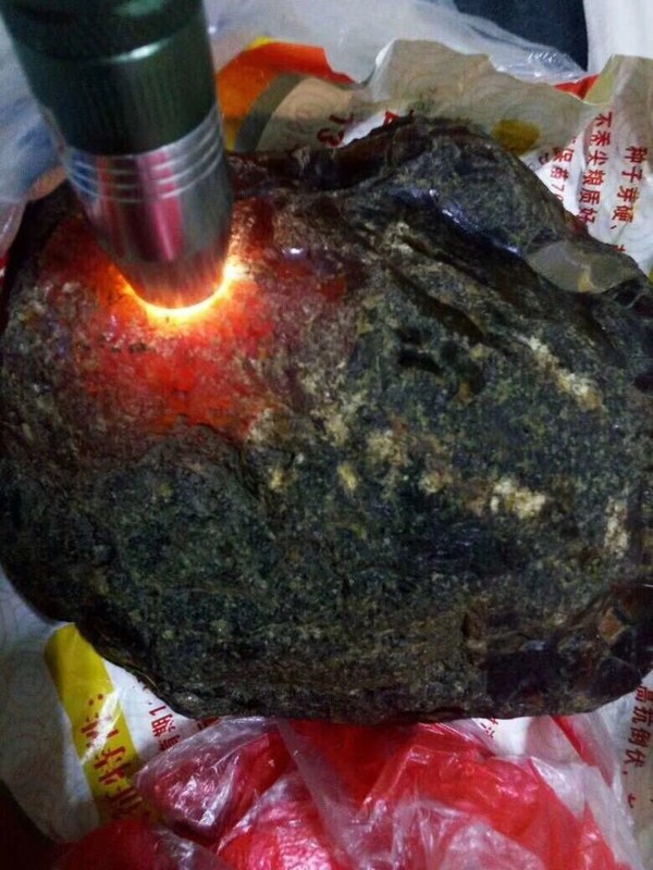 逊克红玛瑙原石4斤9