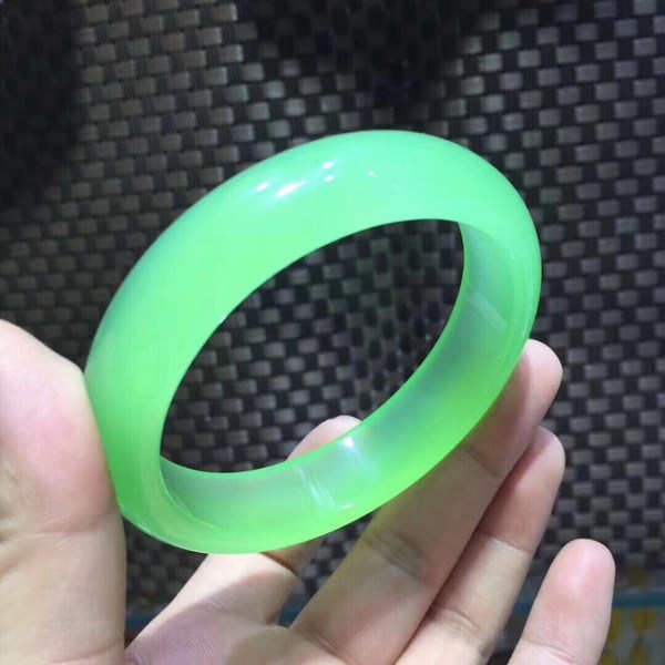 精美苹果绿玉髓手镯上新玫瑰口径54到62码