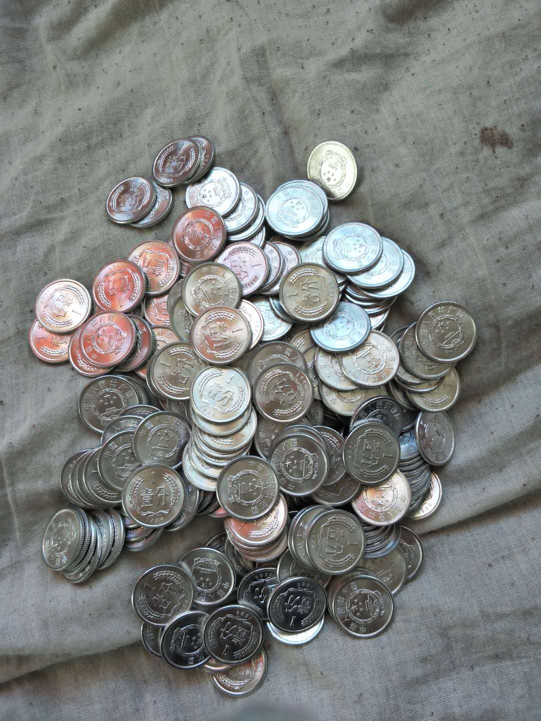 86年1分卷裂开200多枚,新