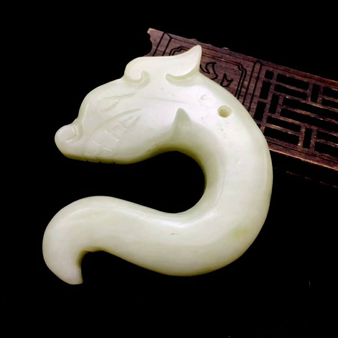 玉石龙勾雕件配件 【尺寸】长5